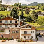 Aparthotel Hubertus Wellness & Breakfast 4*