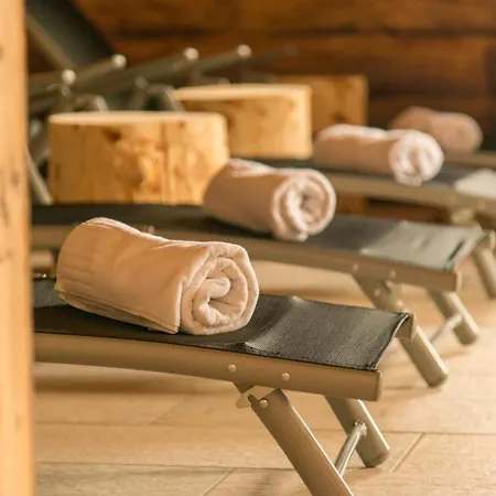 Hubertus Wellness & Breakfast Aparthotel 4*