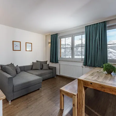 Hubertus Wellness & Breakfast Ξενοδοχείο με διαμερίσματα 4*