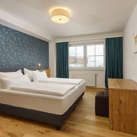 Hubertus Wellness & Breakfast Aparthotel 4*