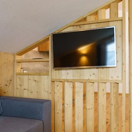 Hubertus Wellness & Breakfast Aparthotel 4*